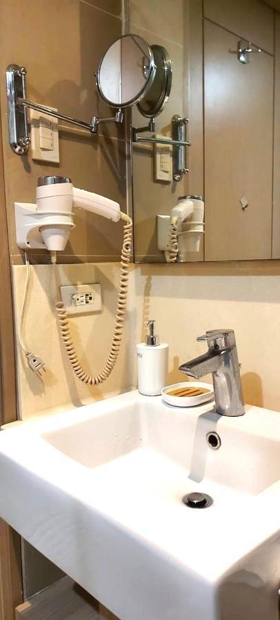 Studio Unit Condo At Antel Serenity Suites Makati Manila Exterior foto